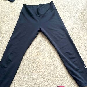 The Nike Sportswear Essential 7/8 Leggings